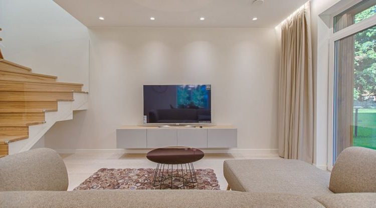 Living Room - Flat Screen Tv